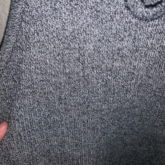 GRAY KNIT TANK TOP WITH NOTCH IN FRONT - Picture 2 of 3